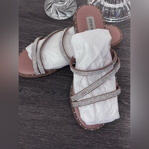 STEVE MADDEN SLIP ON RHINESTONE STUDDED SANDALS size 7
